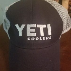 Yeti hat